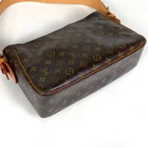 Louis Vuitton Hobo Bag Monogram Brown Viva Cite